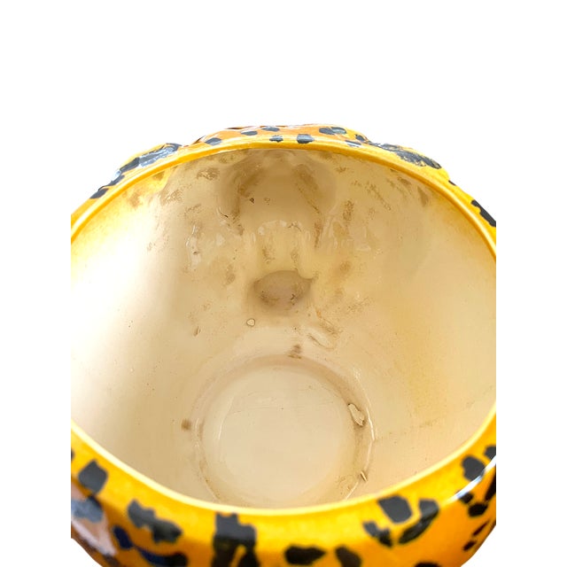 1970s Monumental Sculptural Leopard Head Cachepot – Hand Painted Ceramic – Hollywood Regency Statement Object For Sale - Image 9 of 12