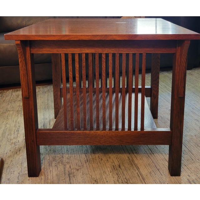 Stickley Mission Collection Oak Spindle Side Table, model 89-746, made in 2016. Dimensions: 22 in wide x 26 in deep x 23...