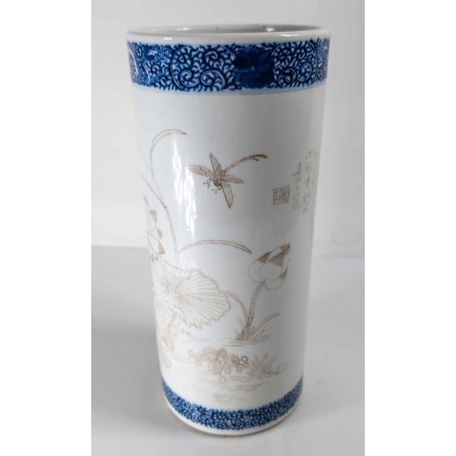 Chinese 20th Century Chinese Late Qing or Republic Period Porcelain Hat Stand With Kezi Decoration For Sale - Image 3 of 17