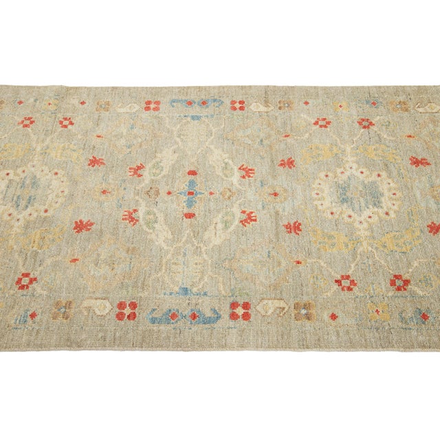 21st Century Modern Sultanabad Floral Wool Runner in Light Gray For Sale - Image 4 of 9
