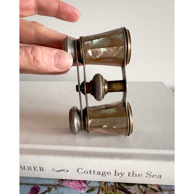 Shell Early 20th Century French Sportiere Mother-of-Pearl Opera Glasses, Paris For Sale - Image 7 of 11