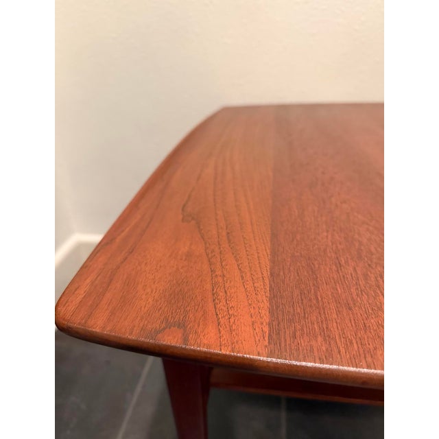 John Stuart Mid-Century Modern Sculptural Wood End Table, Newly Refinished, C. 1960s For Sale In Baton Rouge - Image 6 of 9