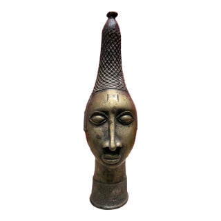 Vintage African Head in Bronze With Intricate Detail. For Sale
