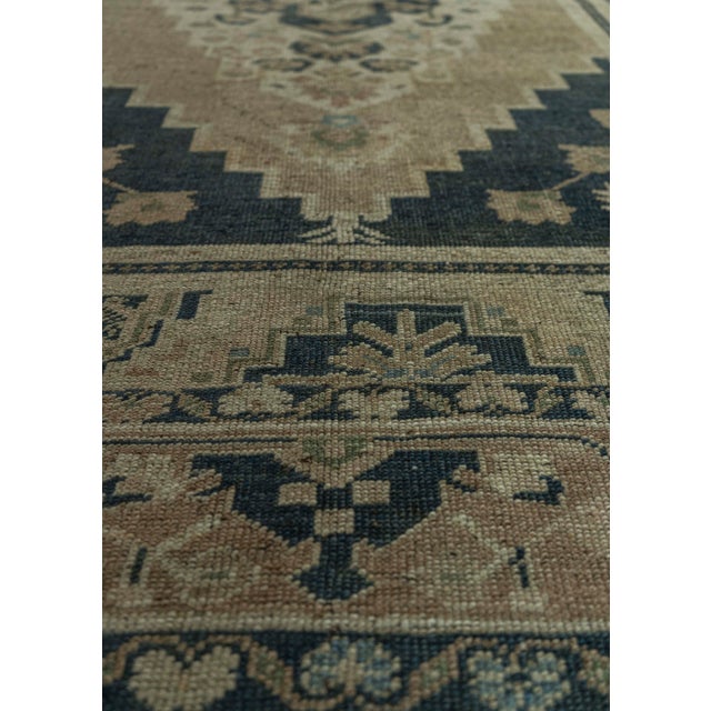 Turkish Vintage Rug 4'11" x 8'4" #20707 For Sale - Image 4 of 8