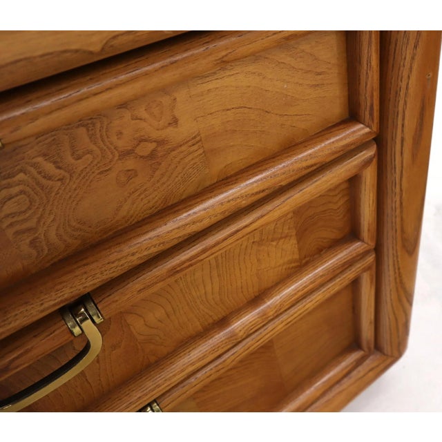 Mid 20th Century Pair of Broyhill Three Drawer Nightstands End Side Tables For Sale - Image 5 of 13