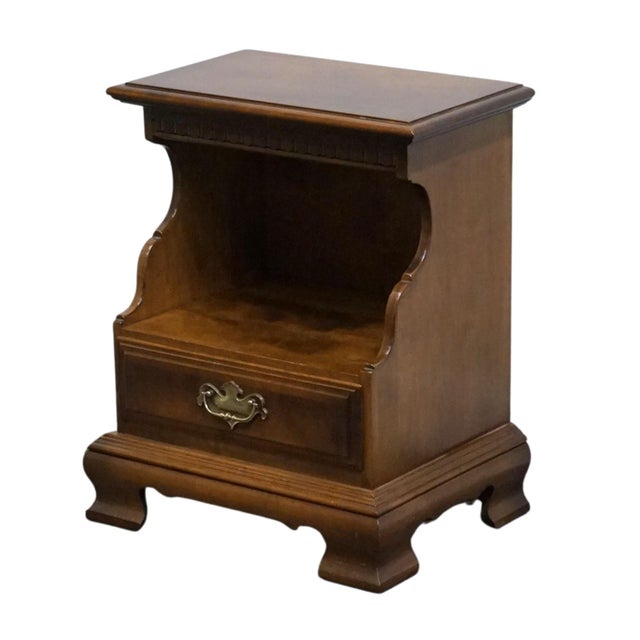 ETHAN ALLEN Classic Manor Solid Maple 21" Open Cabinet Nightstand 15-5206 26.5" High 21.5" Wide 16" Deep We specialize in...