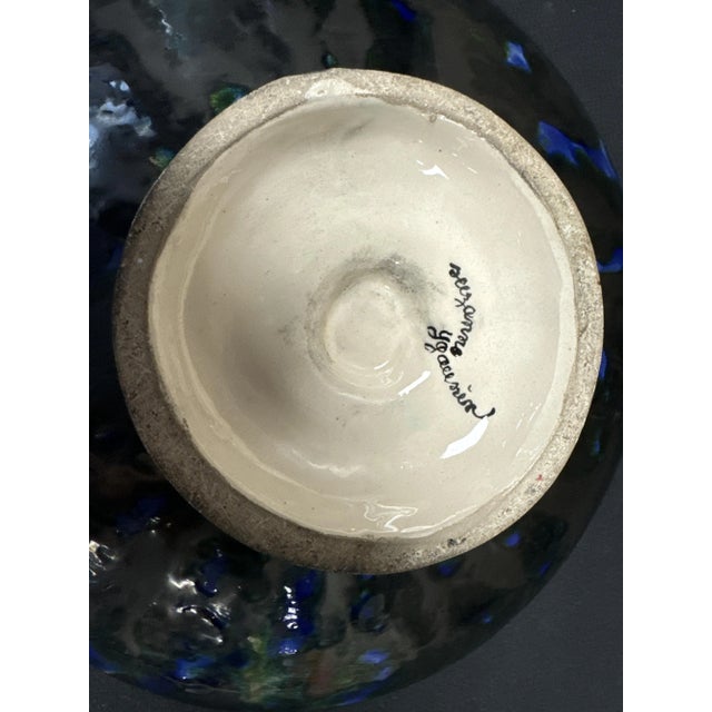 Vintage Art Deco Standing Bowl in Ceramic, in Very Good conditions. Designed 1920 to 1949 This piece has an attribution...