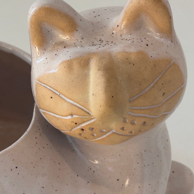 Vintage David Stewart Lion's Valley Pottery stoneware cat planter features a speckled light-colored glaze and is a mid-...