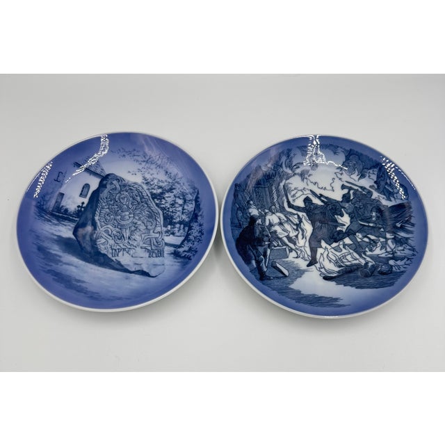 Mid-Century Modern Dak Royal Copenhagen Denmark Annual Plate 1980, 1982 Collectible 2pc Set For Sale - Image 3 of 8
