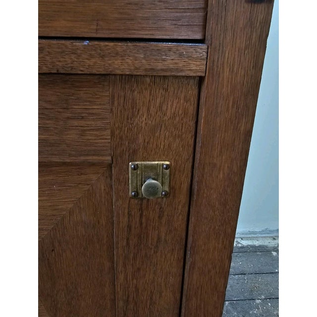 1930s French Oak Art Deco Nightstand Marble Top Bedside Cabinet End Table For Sale - Image 16 of 17