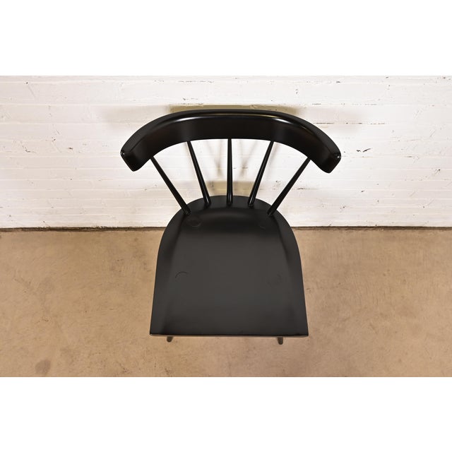 1950s Paul McCobb Planner Group Mid-Century Modern Black Lacquered Spindle Back Dining Chair, Newly Refinished For Sale - Image 5 of 11