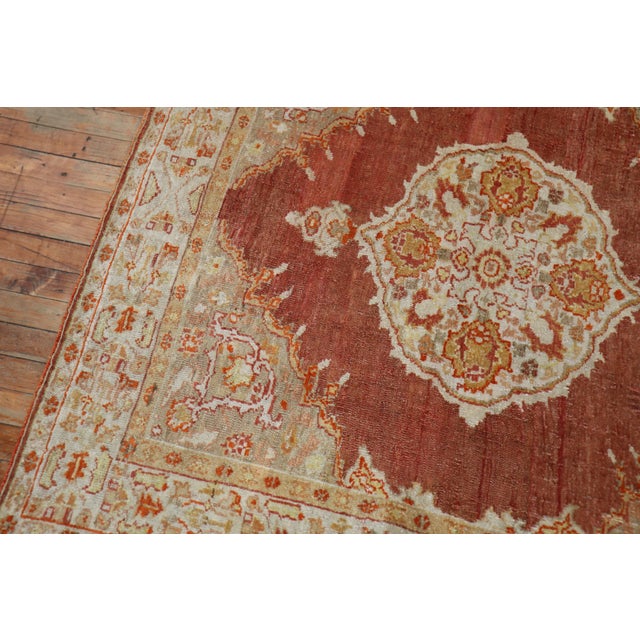 Early 20th-century authentic Oushak square scatter rug Measures: 4'6'' x 4'7'' Oushak rugs are prized for their rich looks...