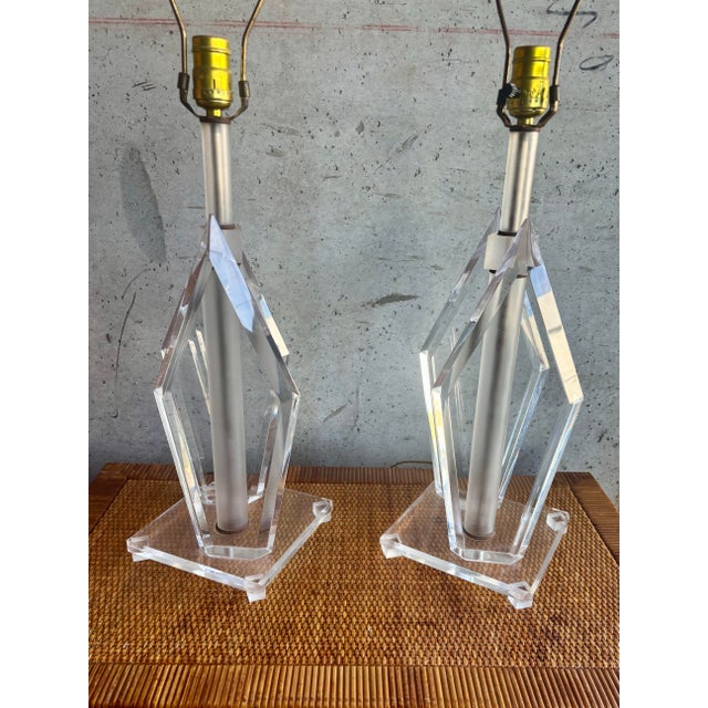 Vintage 1970s Sculptural Lucite Lamps Pair - Mid Century Modern For Sale In Miami - Image 6 of 8