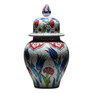 Handmade Ceramic “Kupecik” Ginger Jar (20cm) – Textured Relief Floral Pattern – Lidded Iznik Vase For Sale