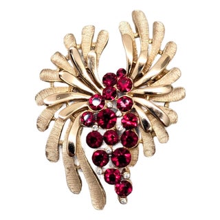 Vintage Signed Crown Trifari Goldtone Faux-Garnet Rhinestone Brooch For Sale