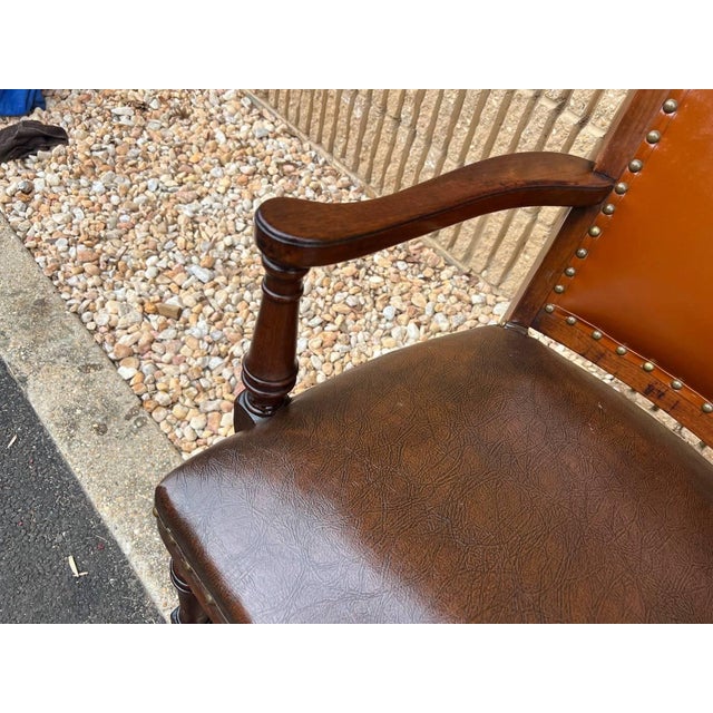 Early 20th Century Antique Oak Banker Office Desk Chair For Sale - Image 4 of 11