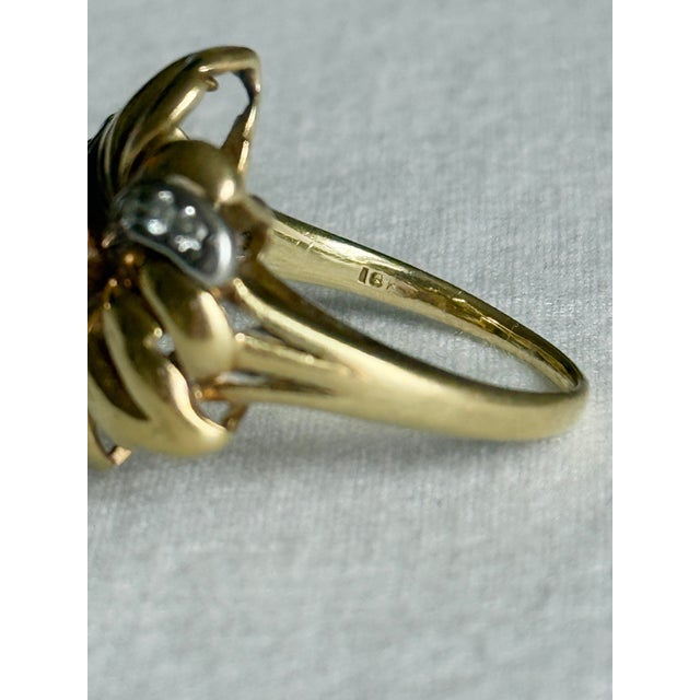 Vintage Mid-Century 18k Yellow Gold Garnet and Diamond Flower Cluster Ring, Size 7 For Sale In New York - Image 6 of 12