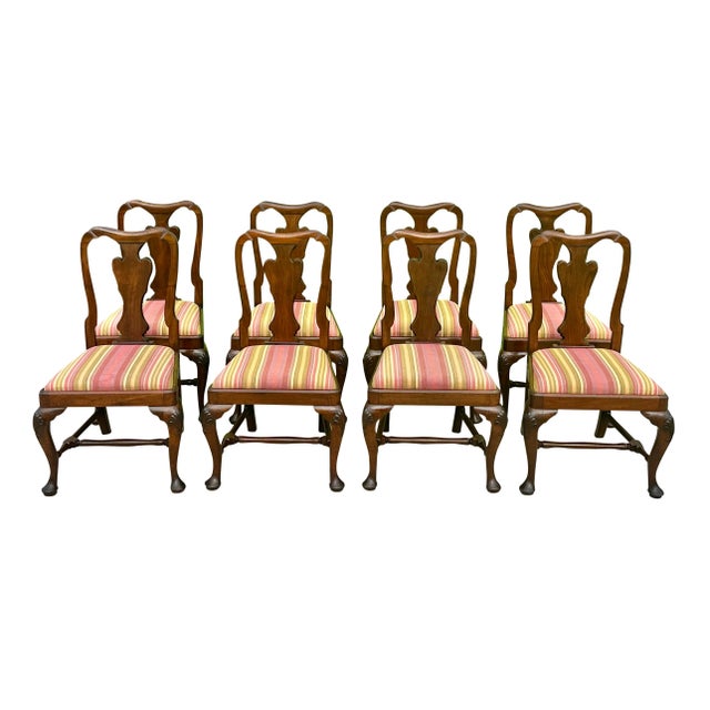 Mid 20th Century Queen Anne Style Walnut Shell Carved Dining Chairs With Penguin Backs- Set of 10 For Sale - Image 4 of 10