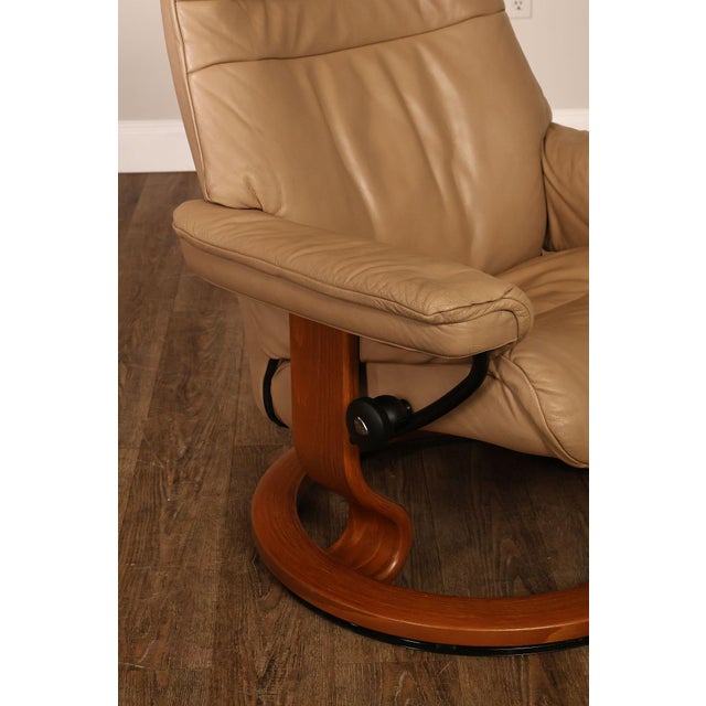 Ekornes Stressless Modern Leather Recliner And Ottoman For Sale - Image 12 of 18