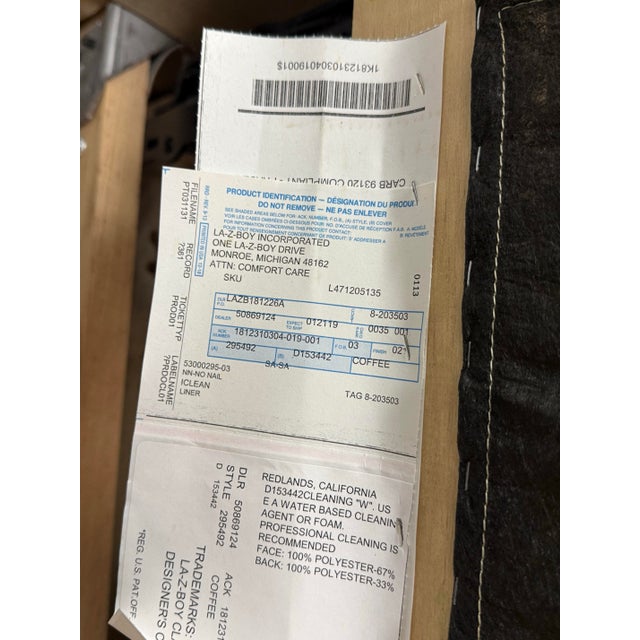 La-Z-Boy Cosmopolitan Recliner For Sale - Image 12 of 12
