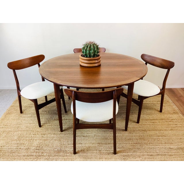 Vintage 1960s Mid Century Dining Set sleek Danish Modern style 1 dining table & 4 chairs with 2 leaves table is round in...