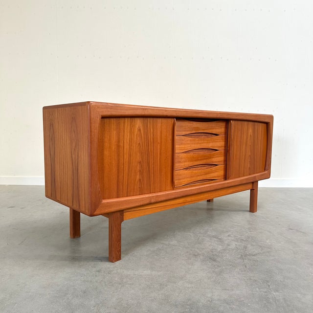 1980s Vintage Danish Sideboard in Teak by H. P. Hansen, 1987 For Sale - Image 5 of 12