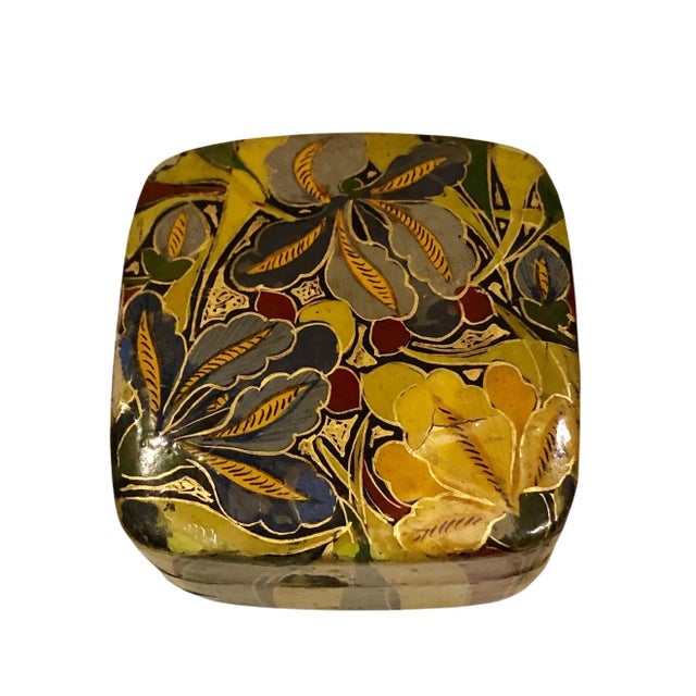 Paint 1960s Indian Hand Painted Papier Mâché Box For Sale - Image 7 of 7