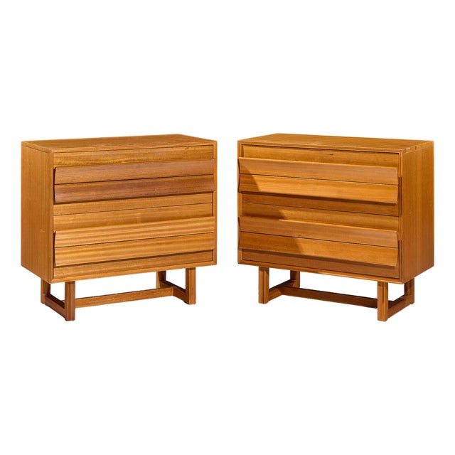 Paul Laszlo for Brown Saltman Mid Century Chest of Drawers Dresser - Pair For Sale