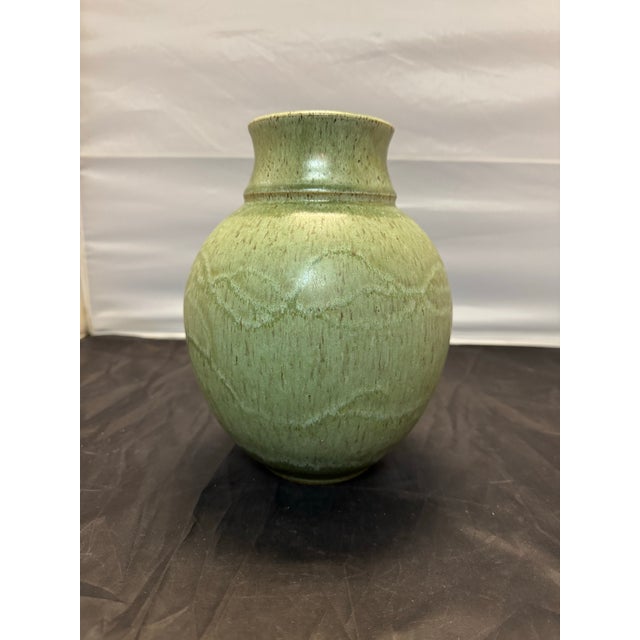 Mid-Century Modern Vintage Titian Potteries Crown Lynn Nz Art Pottery Vase J3 Green Drip Marble Glaze MCM For Sale - Image 3 of 10