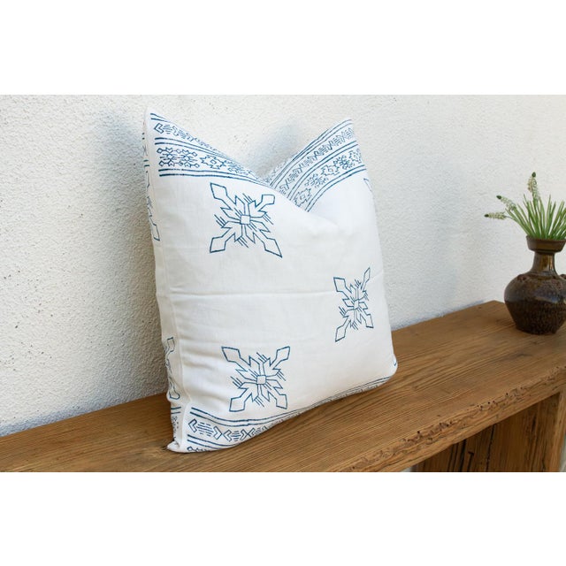 Coastal Large 24" White & Blue Jaipur Blockprint Linen Pillow Cover For Sale - Image 3 of 7