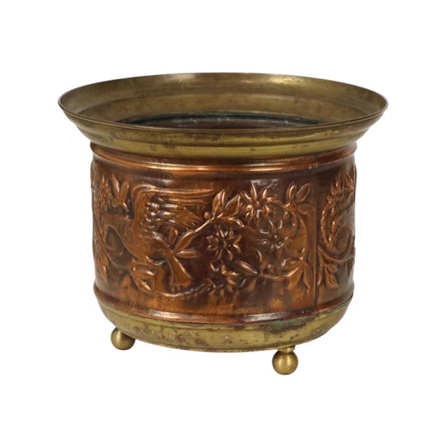 Repoussé Flower Pot in Red Copper and Brass, 1900s For Sale - Image 4 of 16