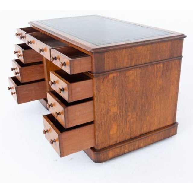 Wood Victorian Pedestal Desk in Oak, 1860 For Sale - Image 7 of 8