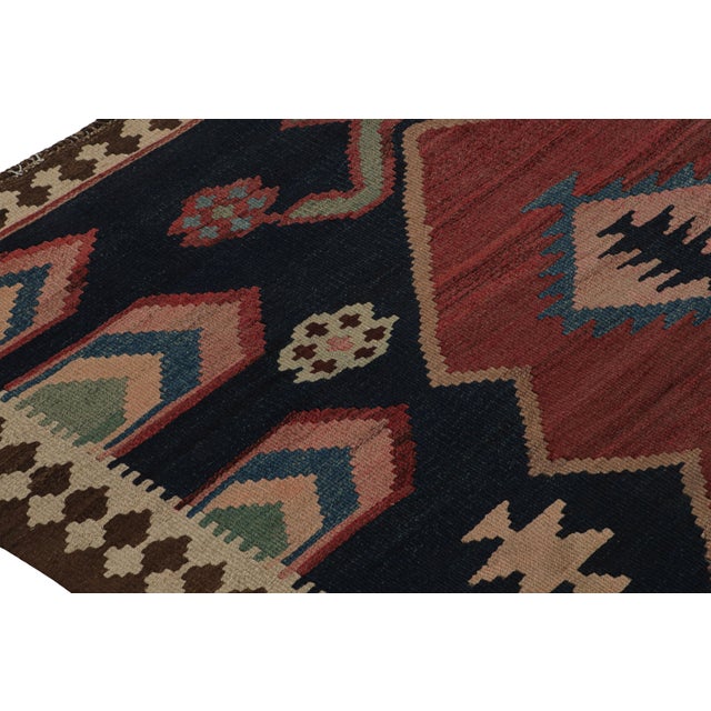 1950s 1950s Vintage Afghani Tribal Kilim Rug With Open Field and Medallion For Sale - Image 5 of 7
