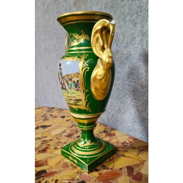 Decorative Green and Gold Porcelain Vase – Napoleon I Style – H 32 cm Superb decorative porcelain vase with an emerald...
