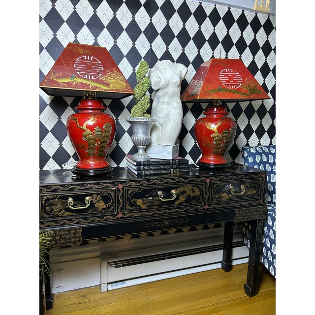 1980s Chinoiserie Red Lacquer Table Lamps Pair Large Chinese With Pagoda Shades For Sale - Image 10 of 10