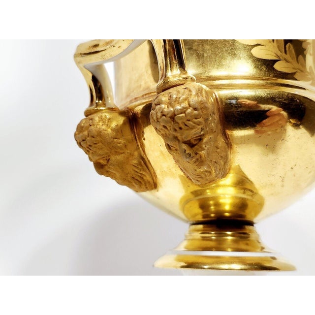 Ceramic Antique Early 19th Century Old Paris Porcelain Campagna Urn With Hand Painted Gardener For Sale - Image 7 of 12