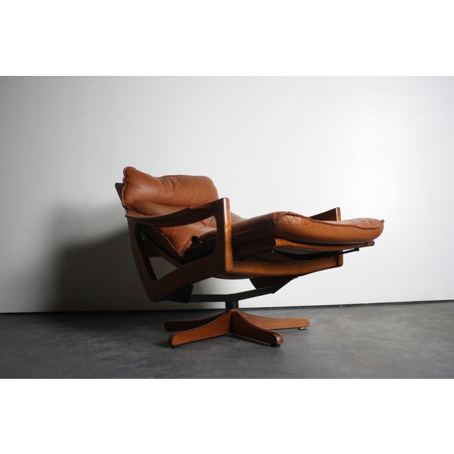 Vintage Norwegian Leather Reclining Chair For Sale In Orlando - Image 6 of 8