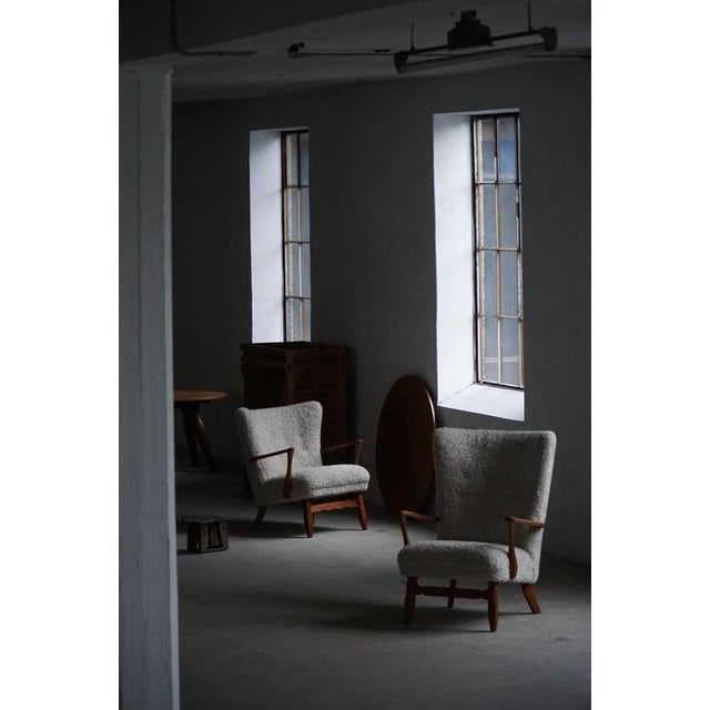Gray Vintage Lounge Chair in Oak and Shearling Lambswool by Viggo Boesen, 1950s For Sale - Image 8 of 18