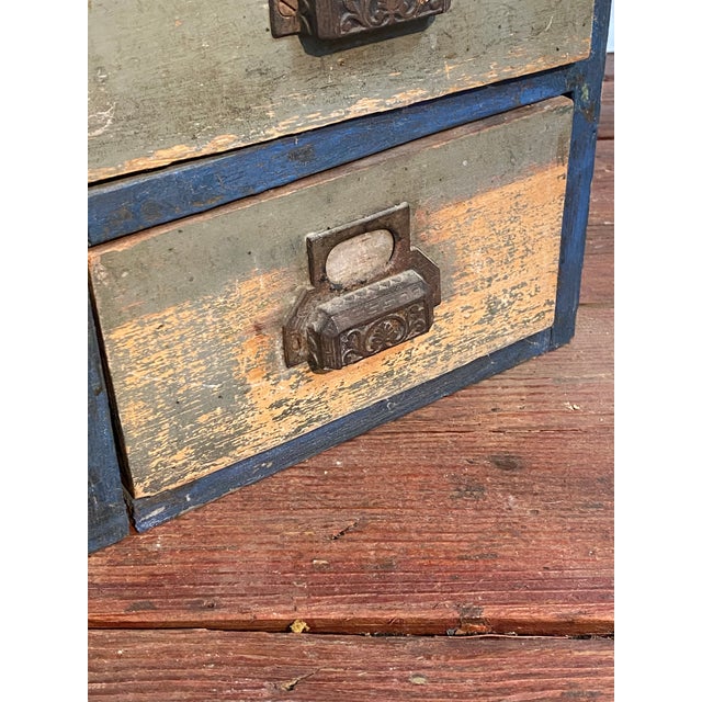 Early 20th Century Weathered Eight Drawer Apothecary Workshop Cabinet For Sale - Image 12 of 17