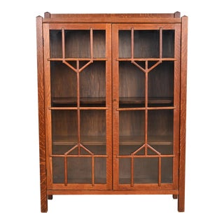 Stickley Brothers Style Mission Oak Arts and Crafts Bookcase, Circa 1910 For Sale