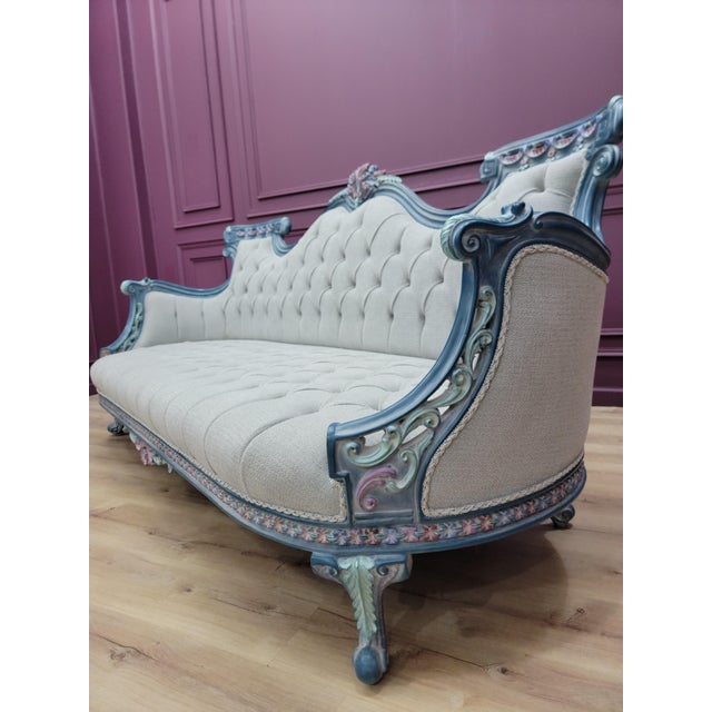 1970s French Provincial Living Room Set | Hand Carved Baroque Sofa & Armchairs | Blue and Rose Gold Ornate Tufted 4-Piece Set For Sale - Image 18 of 18