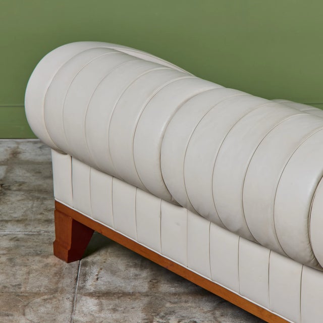 Leon Krier Aries Leather Sofa for Giogetti For Sale - Image 9 of 18