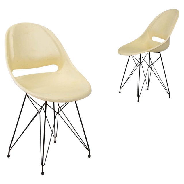 20th Century Czech Fiberglass Chairs By Miroslav Navratil For Vertex - A Pair For Sale - Image 15 of 18