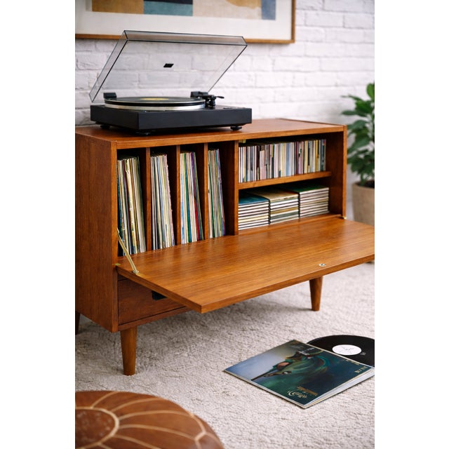 1960s Mid Century Modern Teak Vinyl Storage Credenza | Danish Record Cabinet, Circa 1960's For Sale - Image 5 of 15