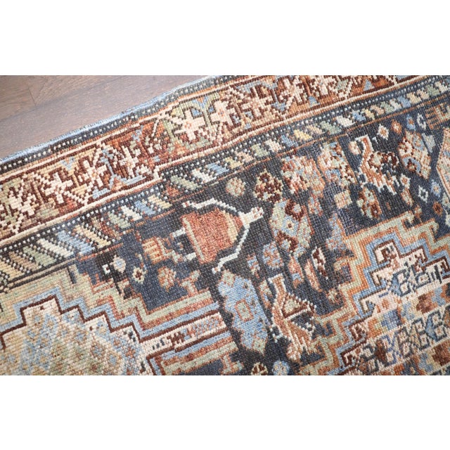 Tribal Shiraz Geometric Tribal Small Rug rug no.j4593 For Sale - Image 3 of 7