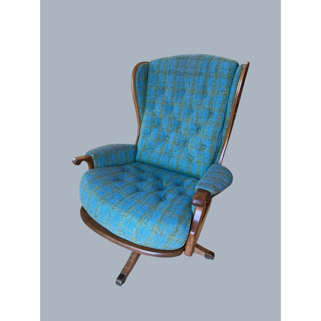 1960s Heywood-Wakefield Danish Modern Tufted Swivel Walnut Wingback Lounge Chair & Swivel Ottoman For Sale - Image 9 of 16
