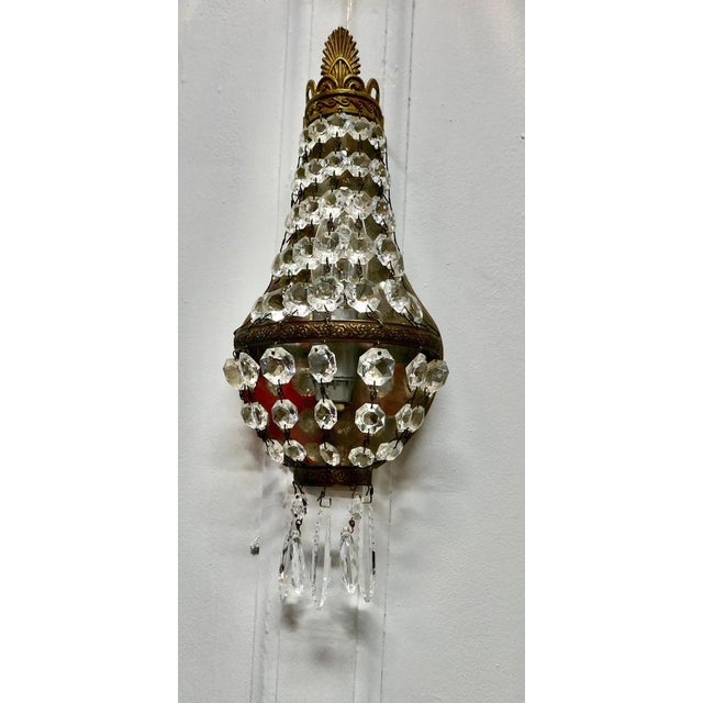 French Brass and Crystal Chandelier Wall Lamps, 1910s, Set of 2 For Sale - Image 6 of 7