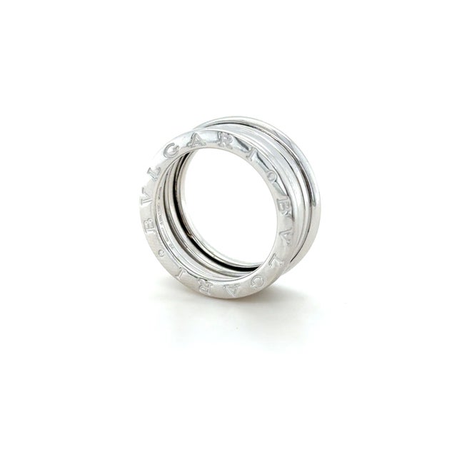 From the classic B.zero1 Collection, this ring contains engraved Bulgari edges and collapsable spiral center. Ring Size: 7...