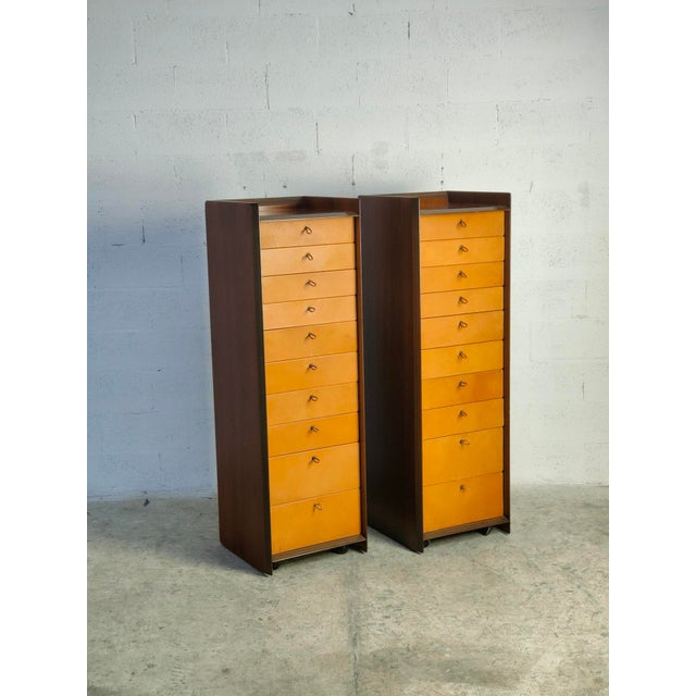 Brown Leather and Walnut Artona Chest of Drawers attributed to Afra & Tobia Scarpa for Maxalto, 1970s, Set of 2 For Sale - Image 8 of 12
