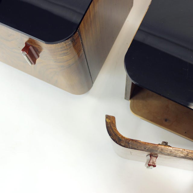 Art Deco Bedside Tables with Faux Wood Graining and Glass, Czechoslovakia, 1940s, Set of 2 For Sale - Image 4 of 11